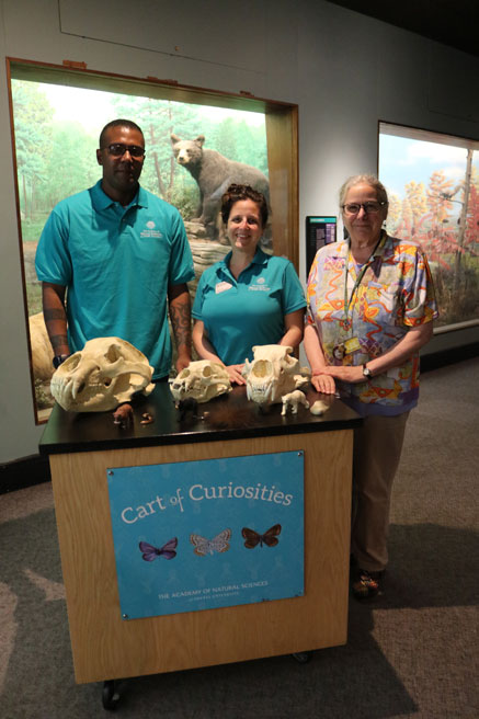 Marine volunteering at cart of curiosity