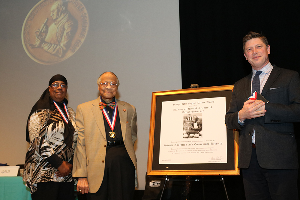 George Washington Carver Award – The Academy of Natural Sciences